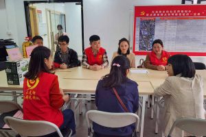 浓浓关爱暖人心，华体会买球(中国)集团党支部慰问困难单亲家庭